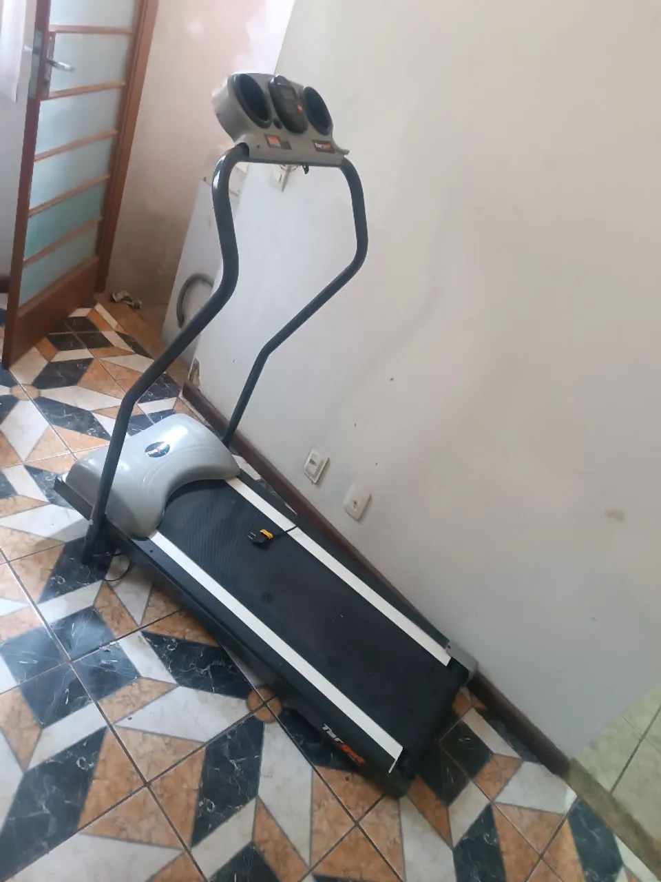 Esteira ergométrica Electrica ótimo estado funciona perfeitamente  - Foto 4