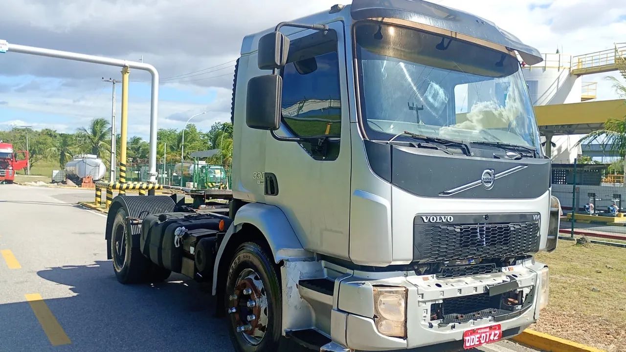 CAVALO - VOLVO - VM 330 - 4x2 - AUTOMÁTICO  - Foto 2
