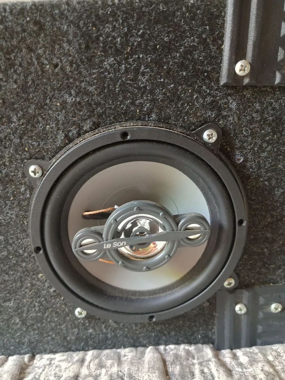 Caixa de som com plaquinha de 160 watts com alto falantes de 70 watts cada de 5 polegadas. - Foto 5