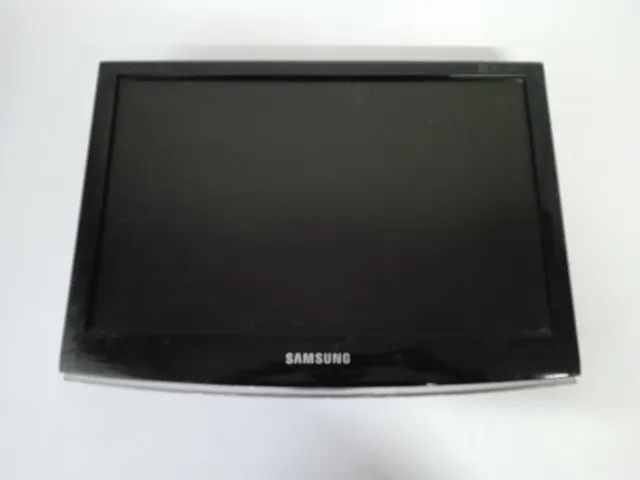 Monitor Samsung 733NW Defeito Bordas Brancas - Foto 2