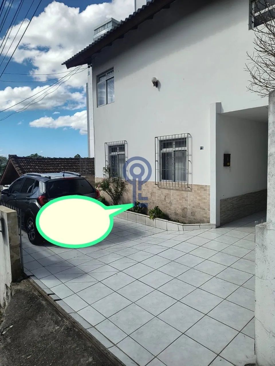 Casa com 4 dormitórios no Centro