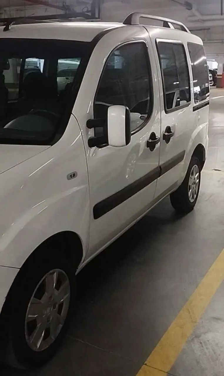 Fiat Doblo Essence 1.8 Flex 16V 5P 2012 - Foto 4