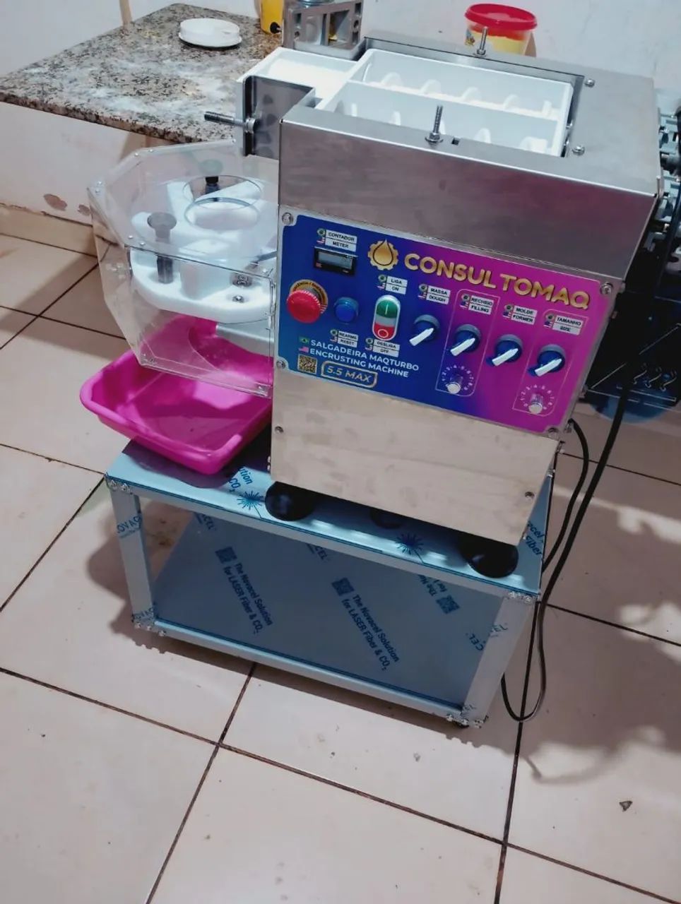Vendo  mini fábrica de salgados 
