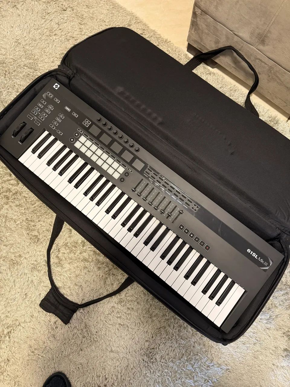 Controlador novation 61SL MK3 