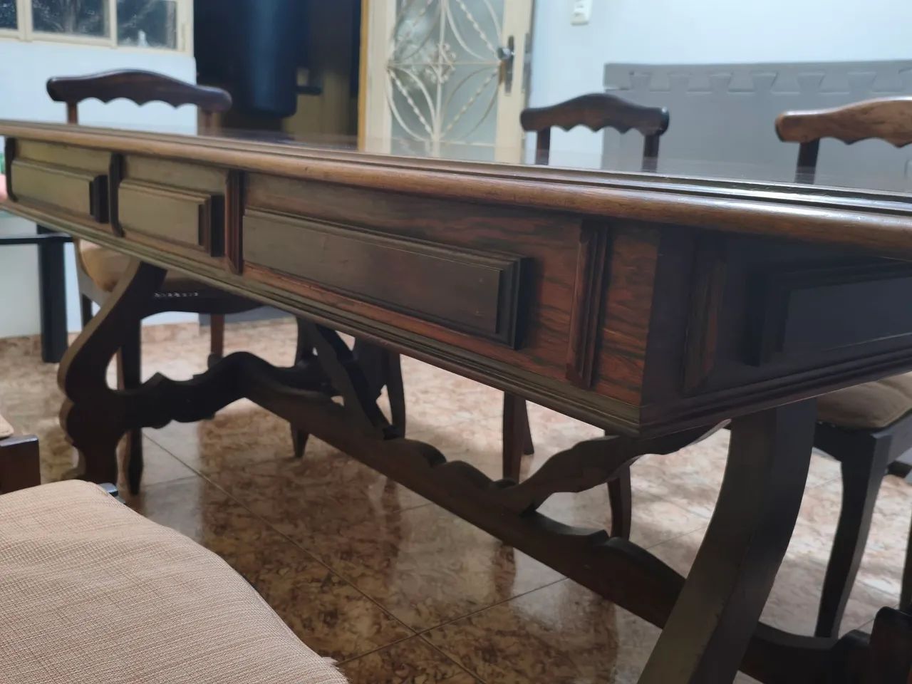 Mesa de Jantar Rústica Colonial em Madeira Maciça + 6 Cadeiras (Com 2 Gaveta) - Foto 3
