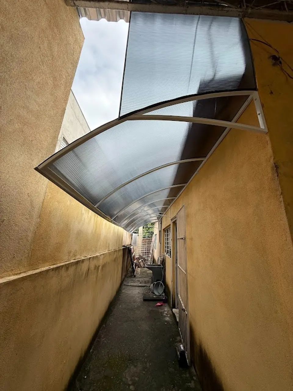 Toldos e Coberturas em Policarbonato Sob Medida | Proteção Contra Sol e Chuva - Foto 5