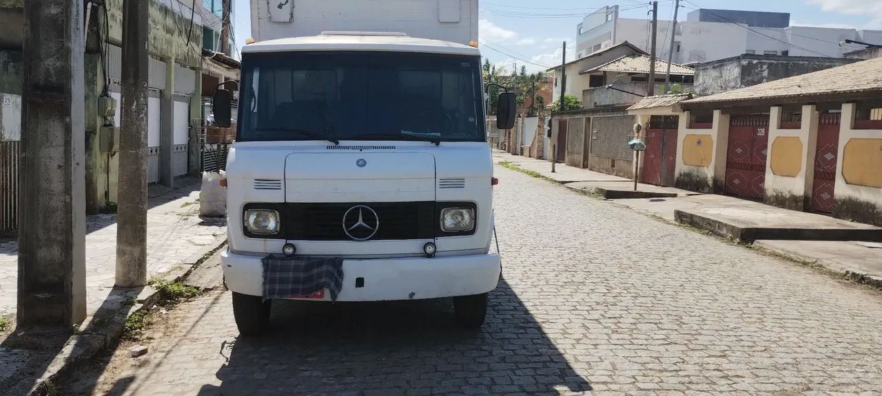 Faço frete e mudanças 