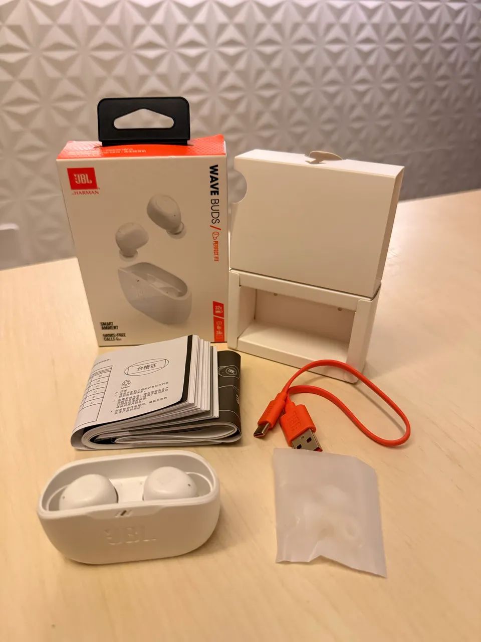 Fone De Ouvido JBL Wave Buds Sem Fio Branco - Foto 3