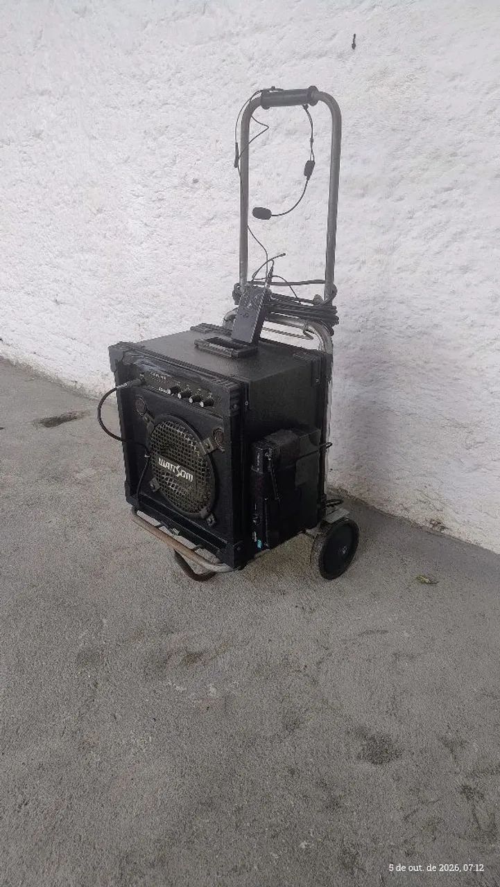Vendo Caixa de Som com Microfone sem Fio  - Foto 3