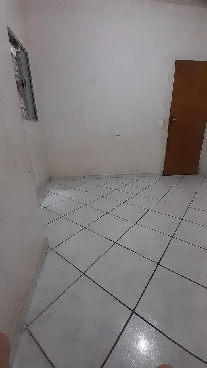 Casa térrea com 4 cômodos - Foto 2
