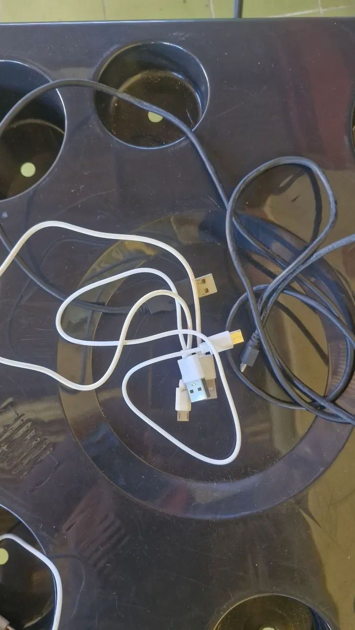 Kit Cabos USB Para Micro-USB V8 Branco E Preto Para Celular E Acessórios