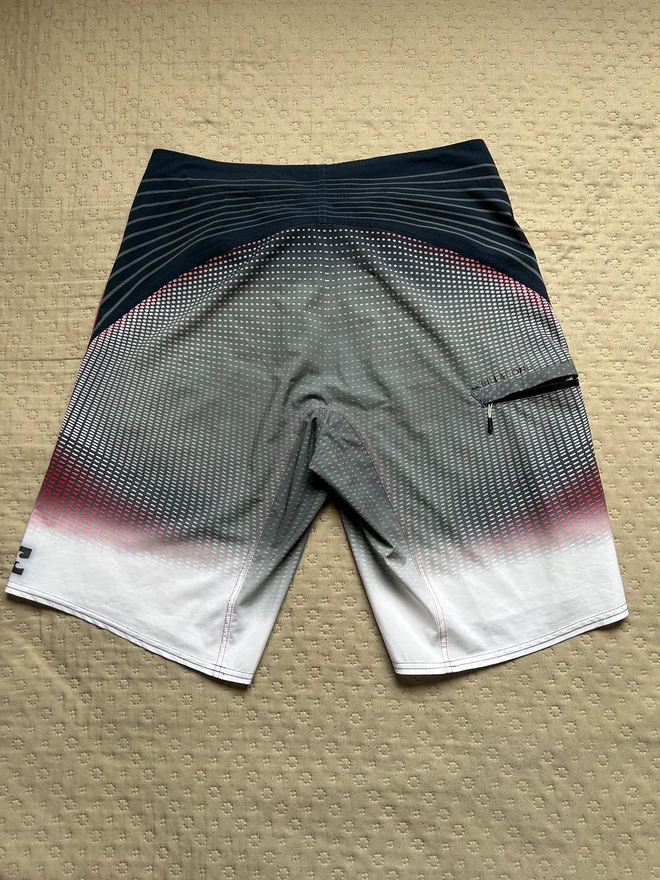 Short/Bermuda Billabong original relíquia  - Foto 2