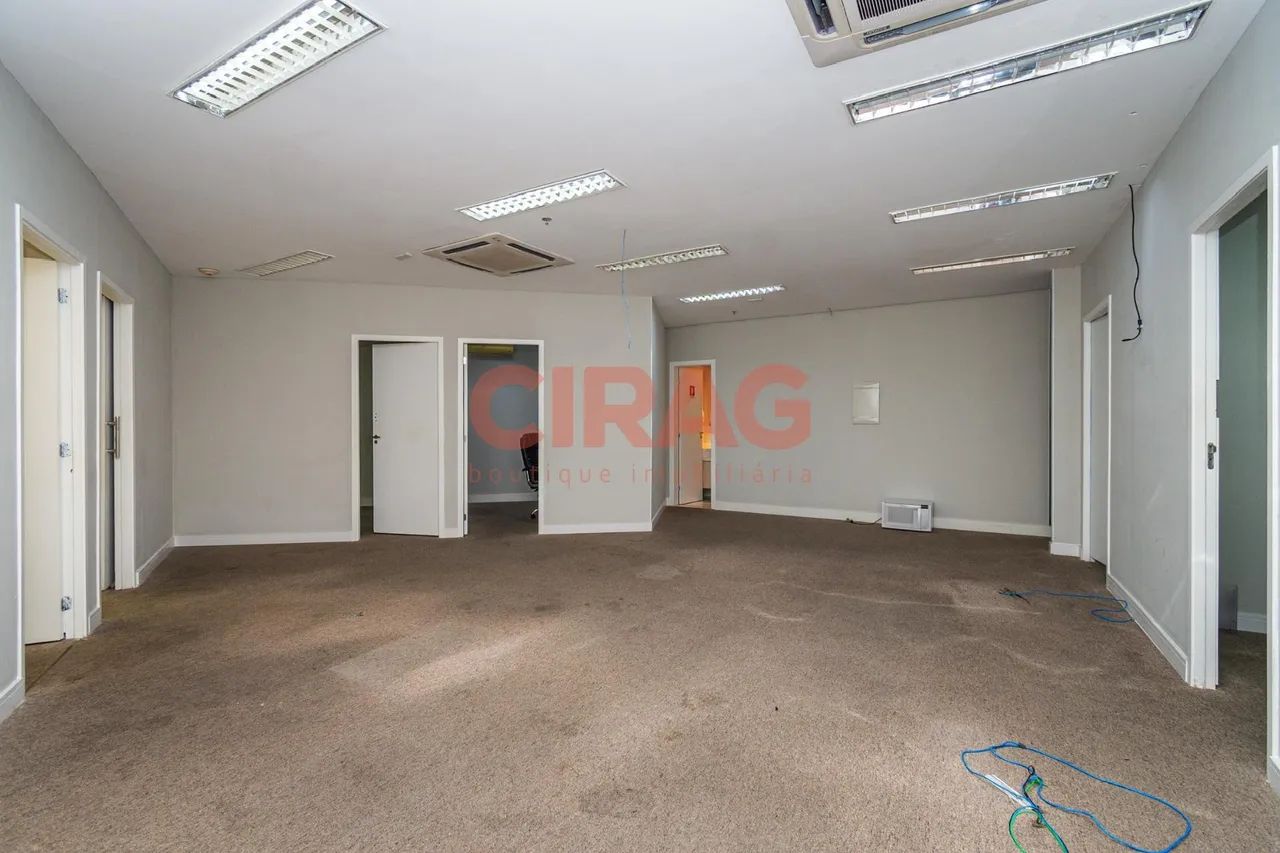 Conjunto Comercial na Cerqueira César - São Paulo.