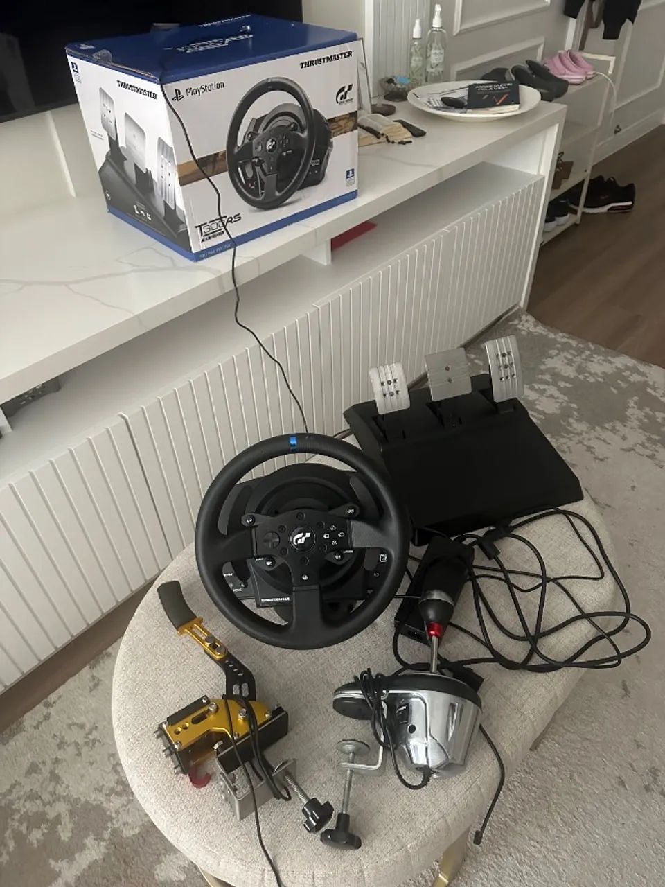 Thrustmaster T300 + Cambio Thrustmaster TH8A + Hand Brake