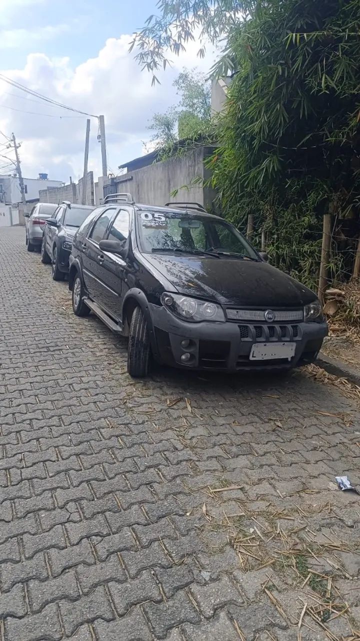 Fiat Palio Weekend HLX 1.8 MPI Flex 4P 2005