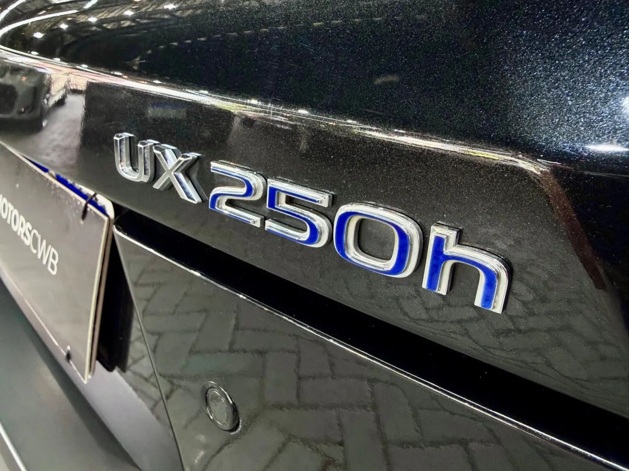 Lexus UX-250h Dynamic 2.0 16V Aut.(hybrid), foto 17 de 20