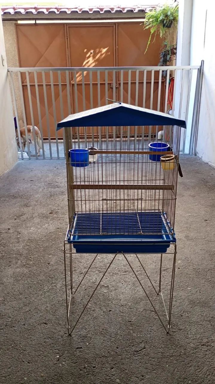 Vendo viveiro de médio em bom estado de conservação, com puleiro e comedouro. - Foto 2