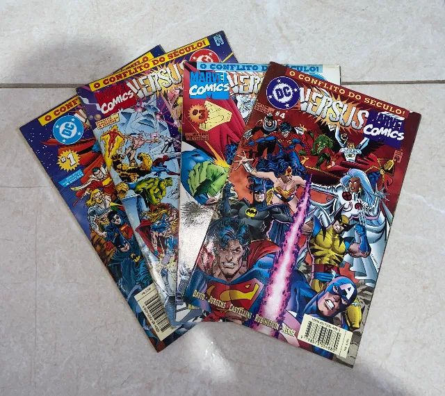 DC vs MARVEL COLEÇAO COMPLETA COM 4 HQS DC COMICS - Foto 2