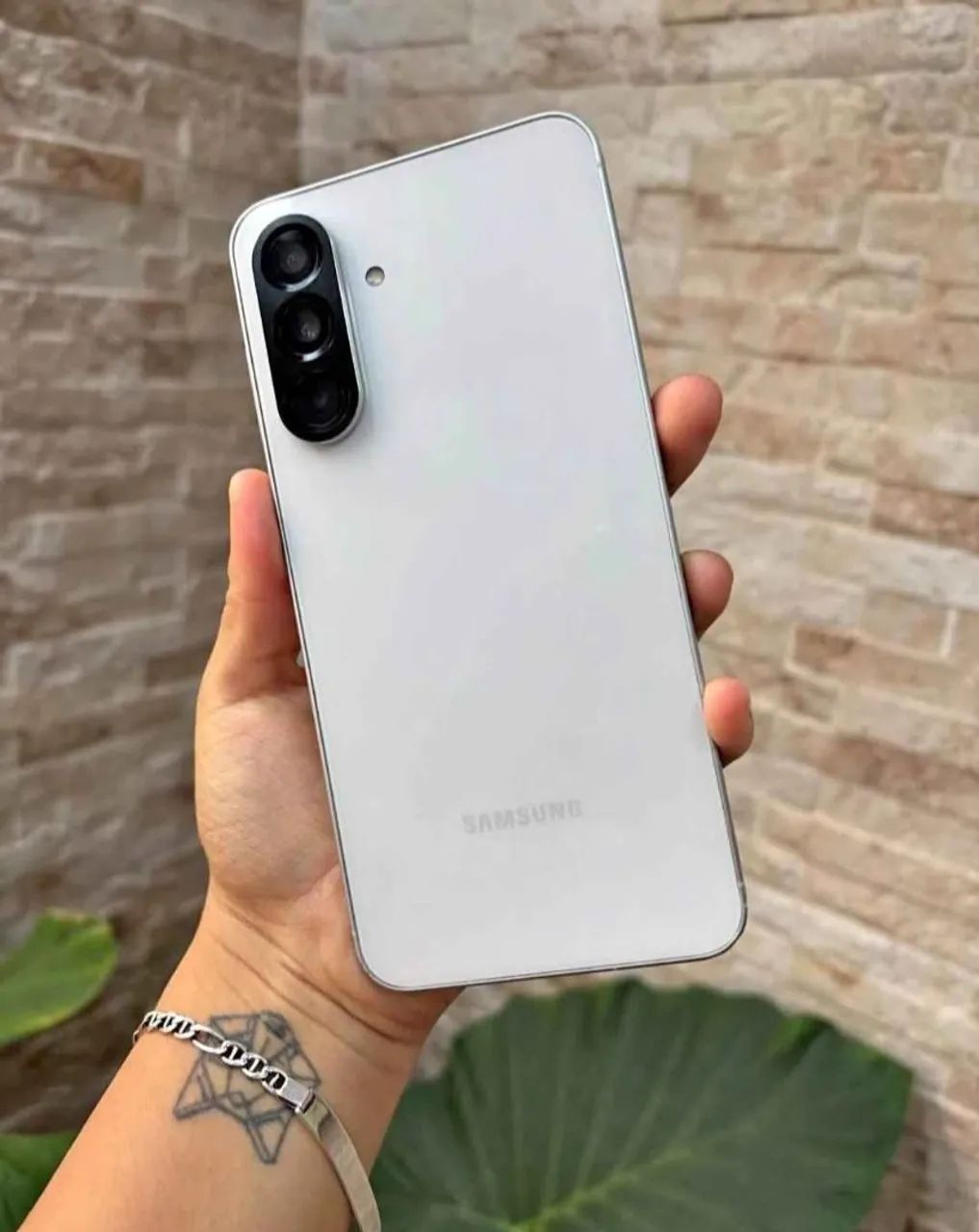 Celular A56 256GB