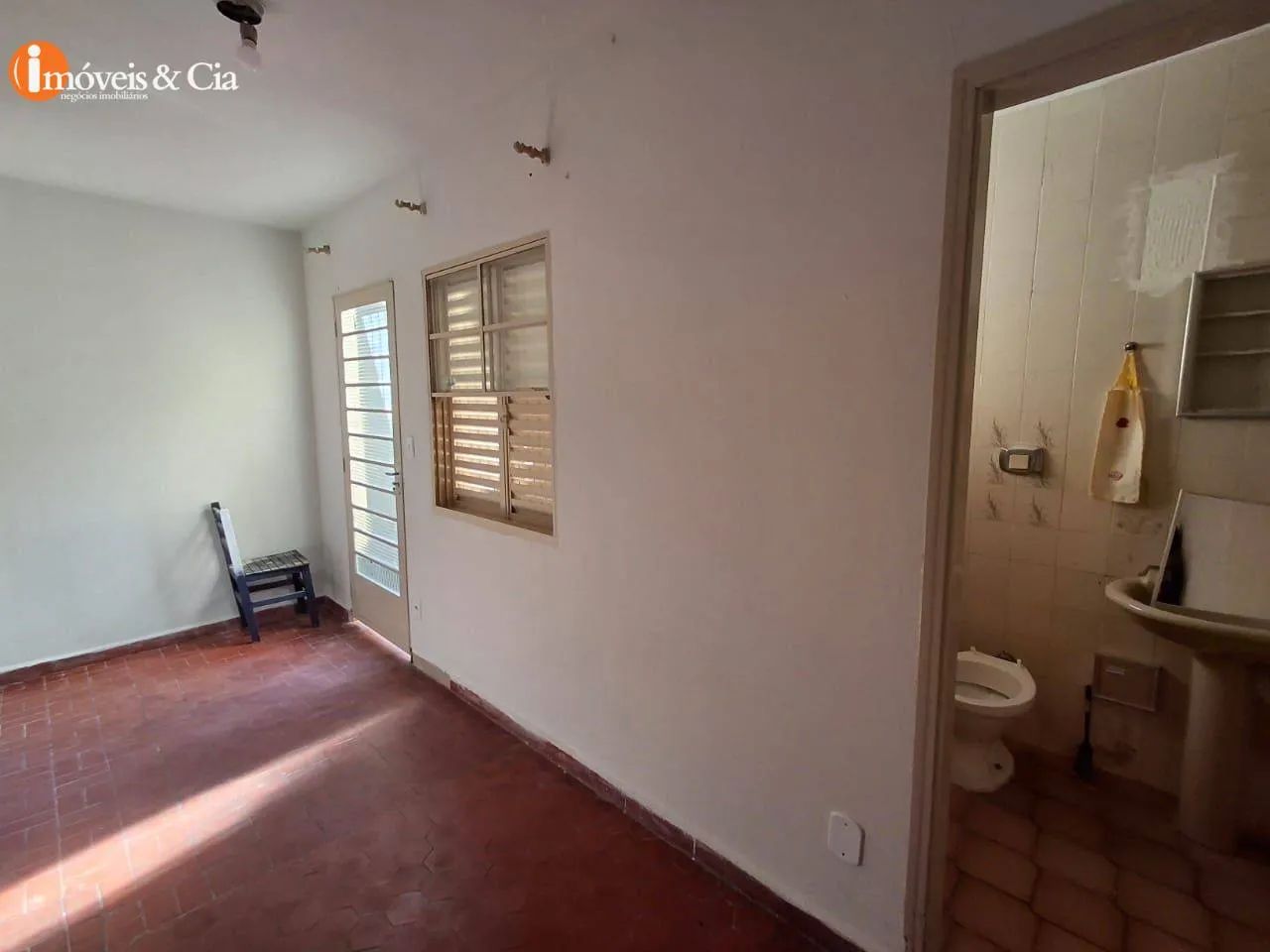 CASA COM EXCELENTE LOCALIZAÇÃO NO ALVINÓPOLIS - Foto 4