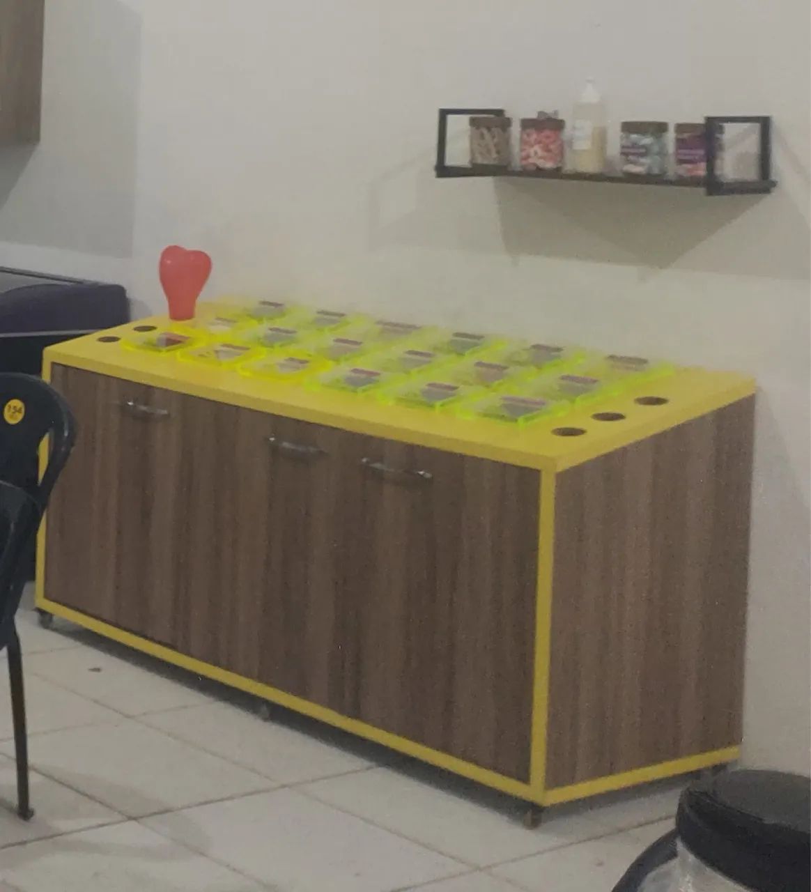 Mesa de goloceimas  pra açaí  - Foto 4