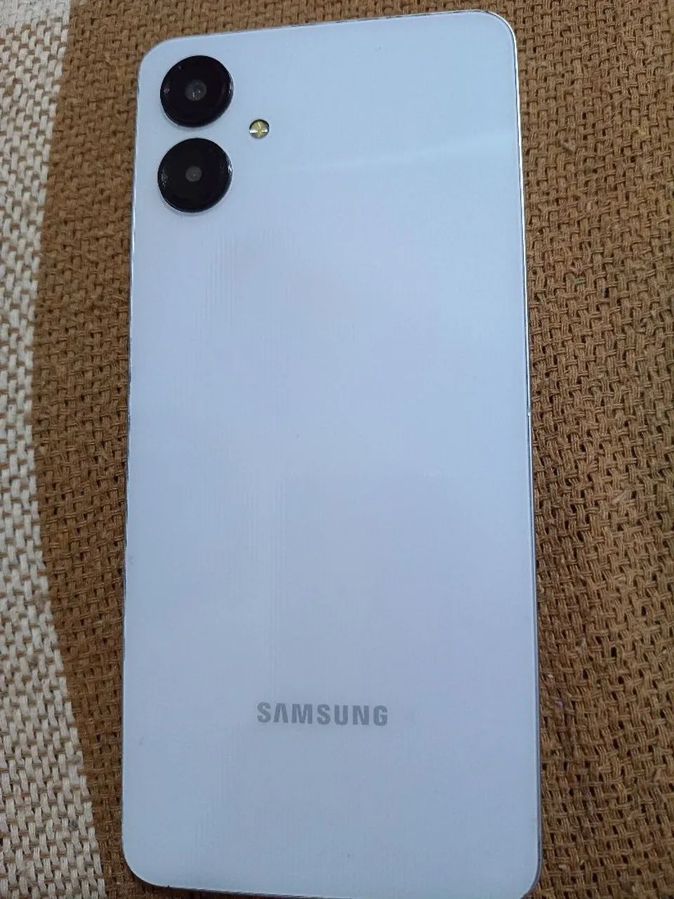 Vende se celular Samsung a06 - Foto 2
