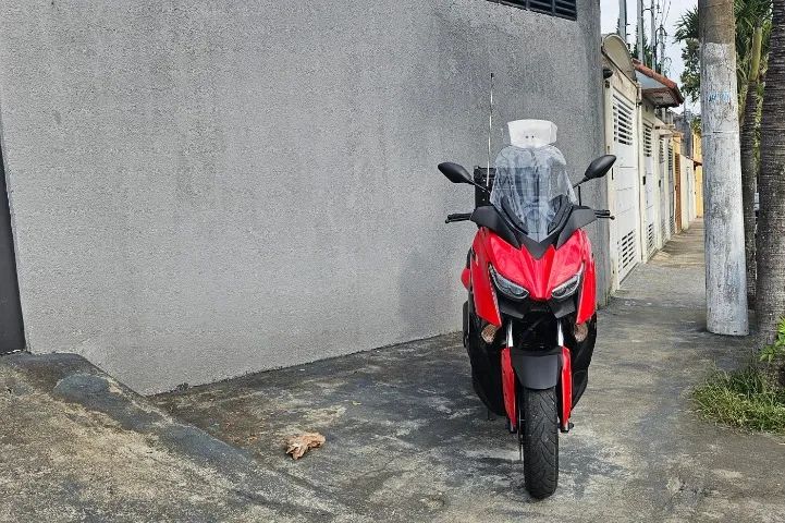 Yamaha XMAX 250