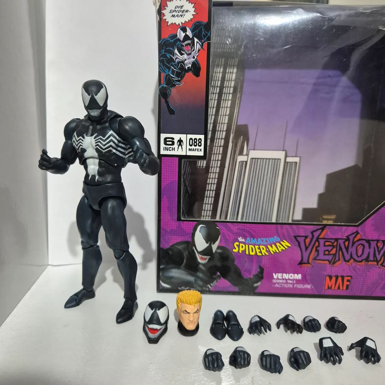 Action Figure do Venom Mafex 