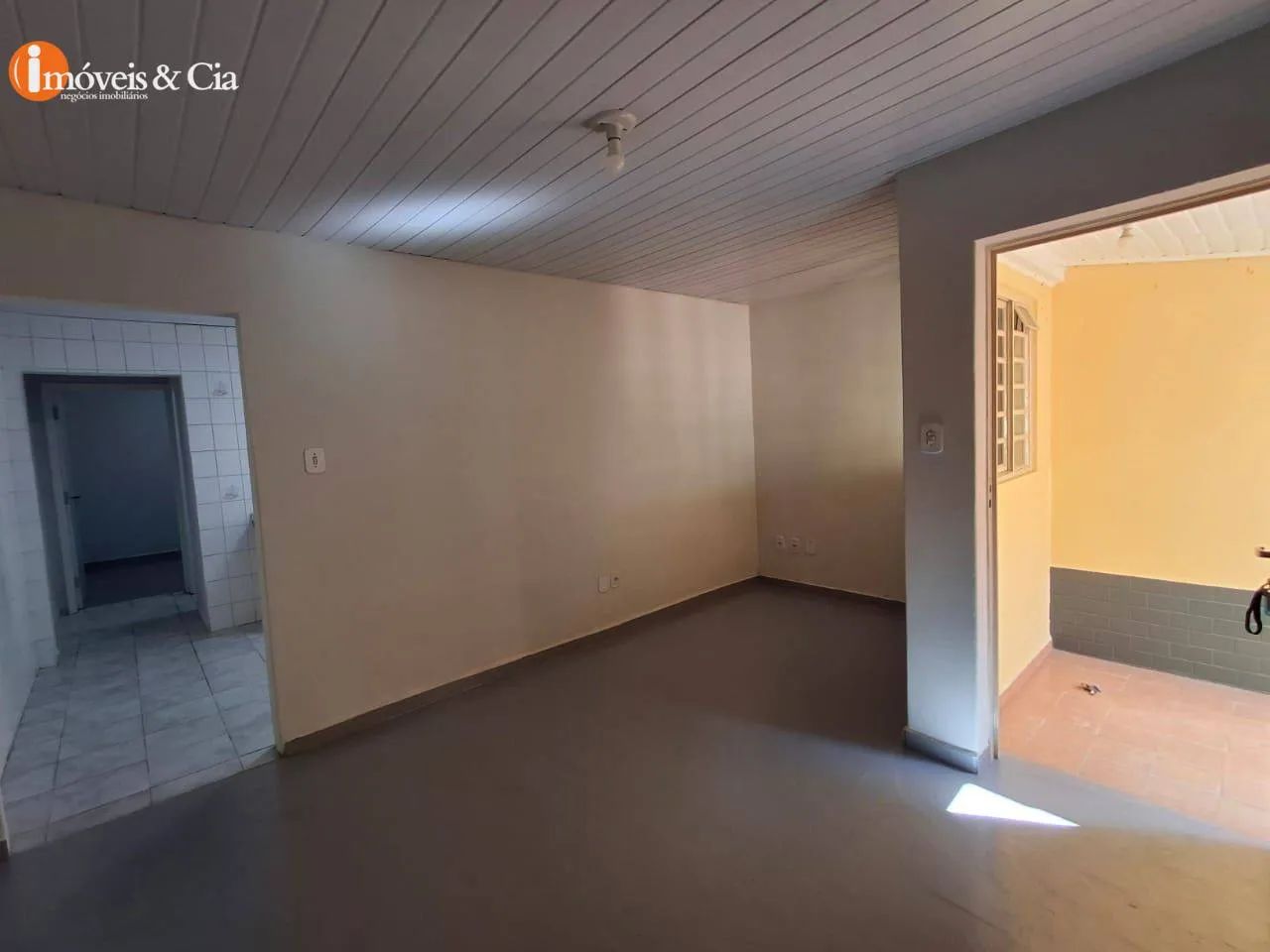 CASA COM EXCELENTE LOCALIZAÇÃO NO ALVINÓPOLIS - Foto 2