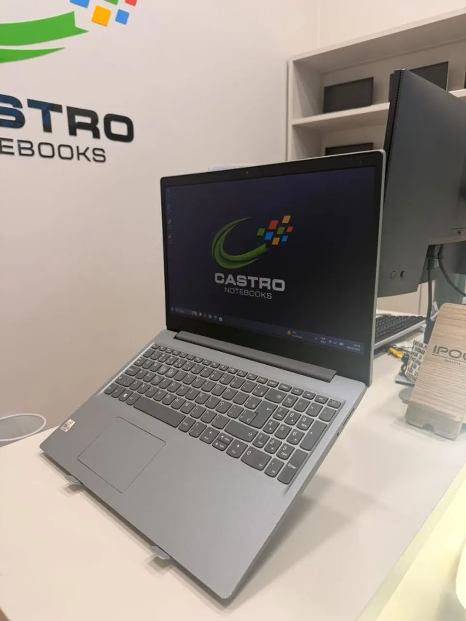 Notebook - Lenovo i5 10° Geração 8 GB - RAM / SSD 256 SSD  - Foto 2