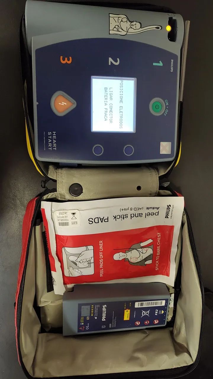 Desfibrador externo automático D.E.A