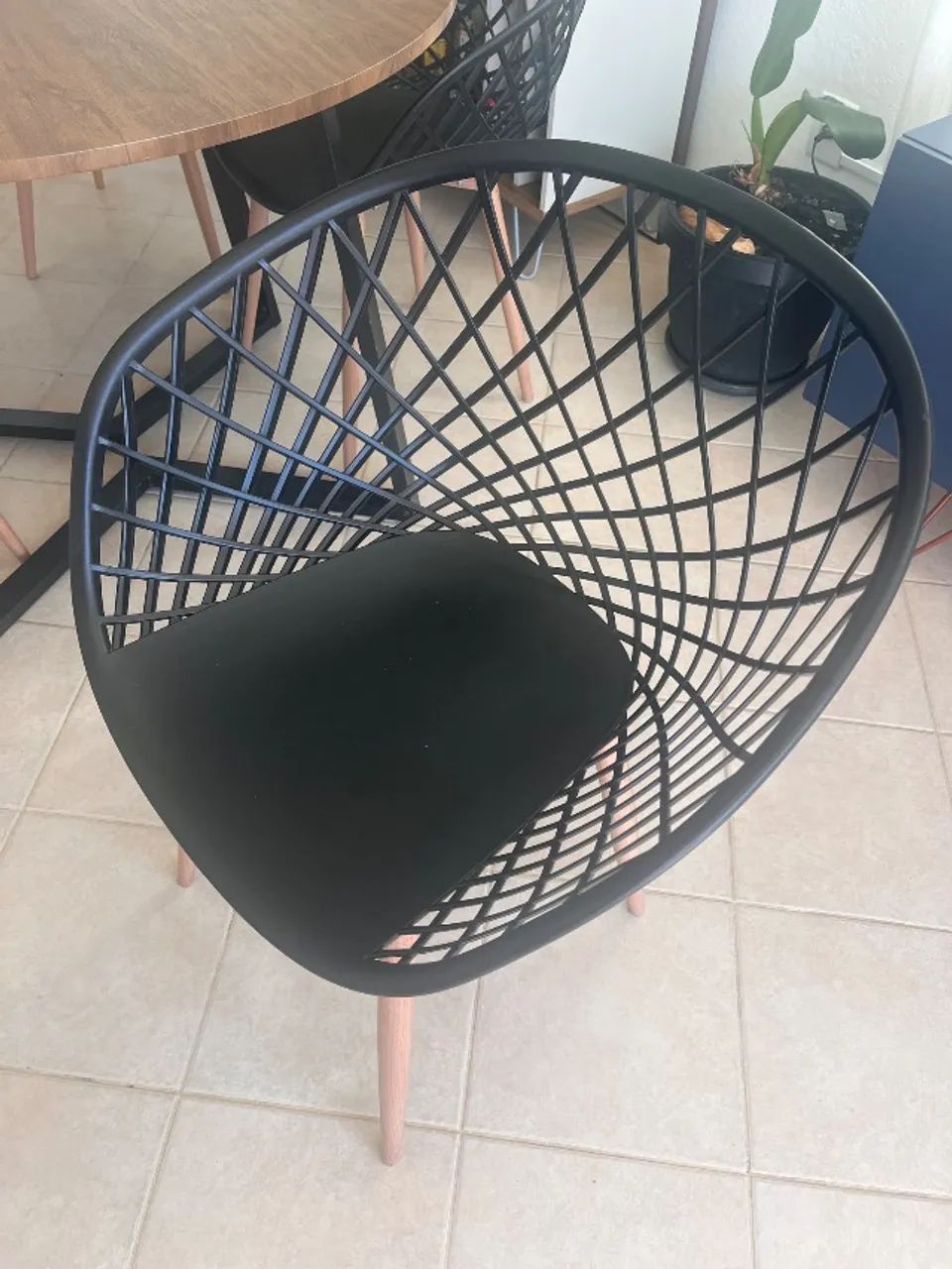 Oportunidade? conjunto lindo de mesa e 4 cadeiras - Foto 4