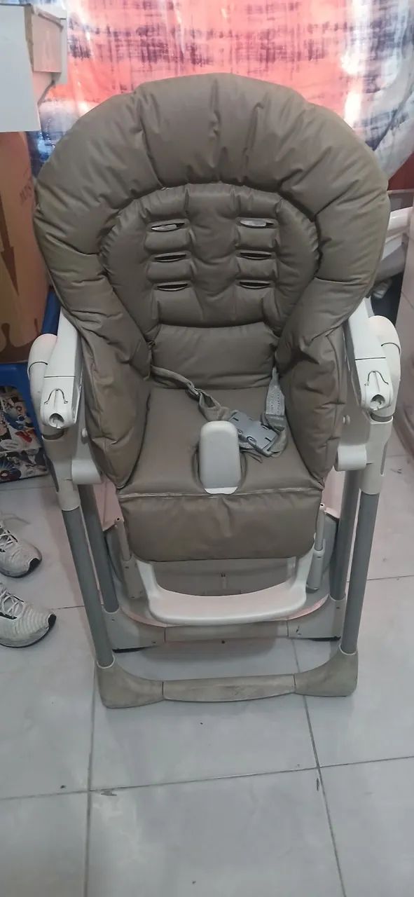 Cadeirinha de alimentação