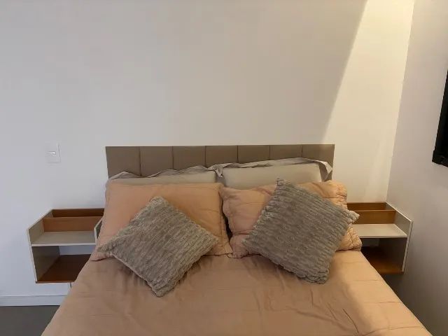 Criado mudo e cabeceira de cama - Foto 2