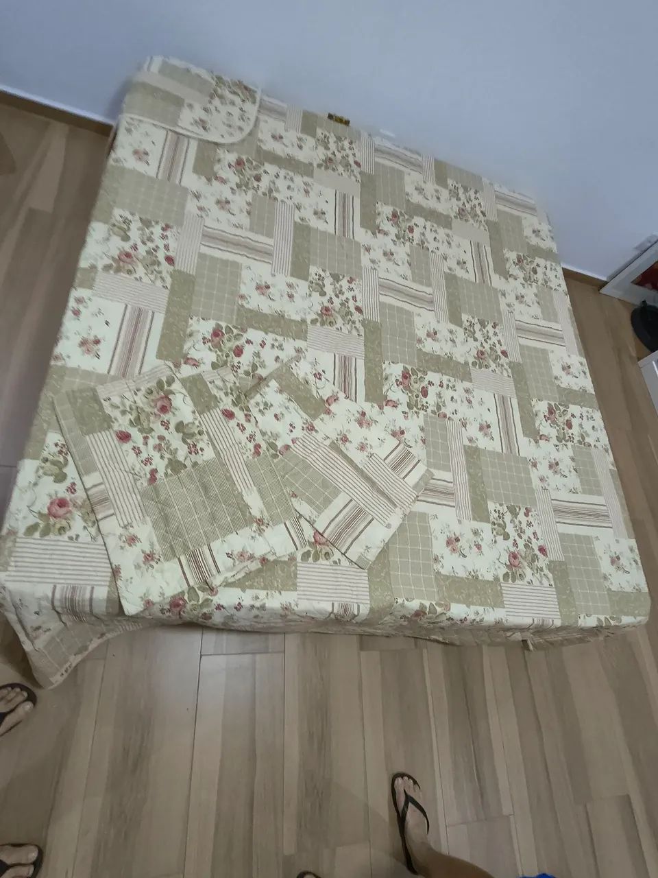 Cobre leito com porta travesseiros  - Foto 4