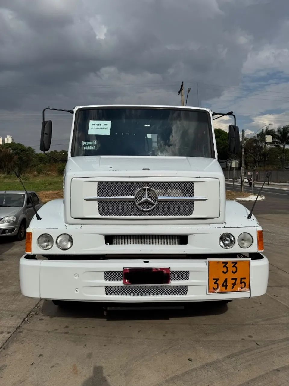 Caminhão tanque 