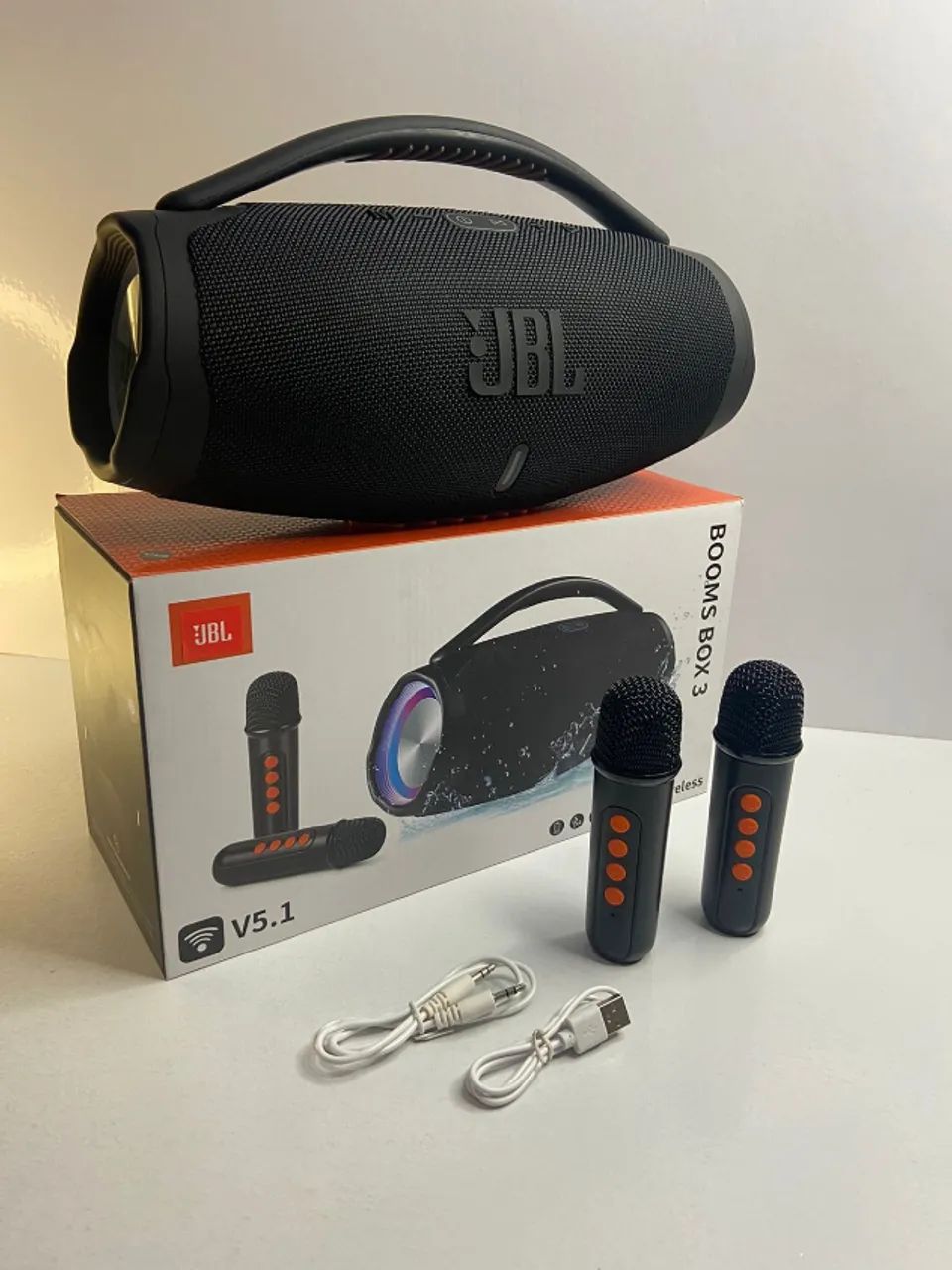 Caixa de som booms box 3 jbl  preta com microfone an2
