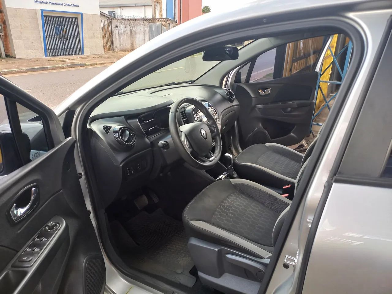 Renault Captur Zen 1.6 16V Flex 5P Aut. 2019 - Foto 3