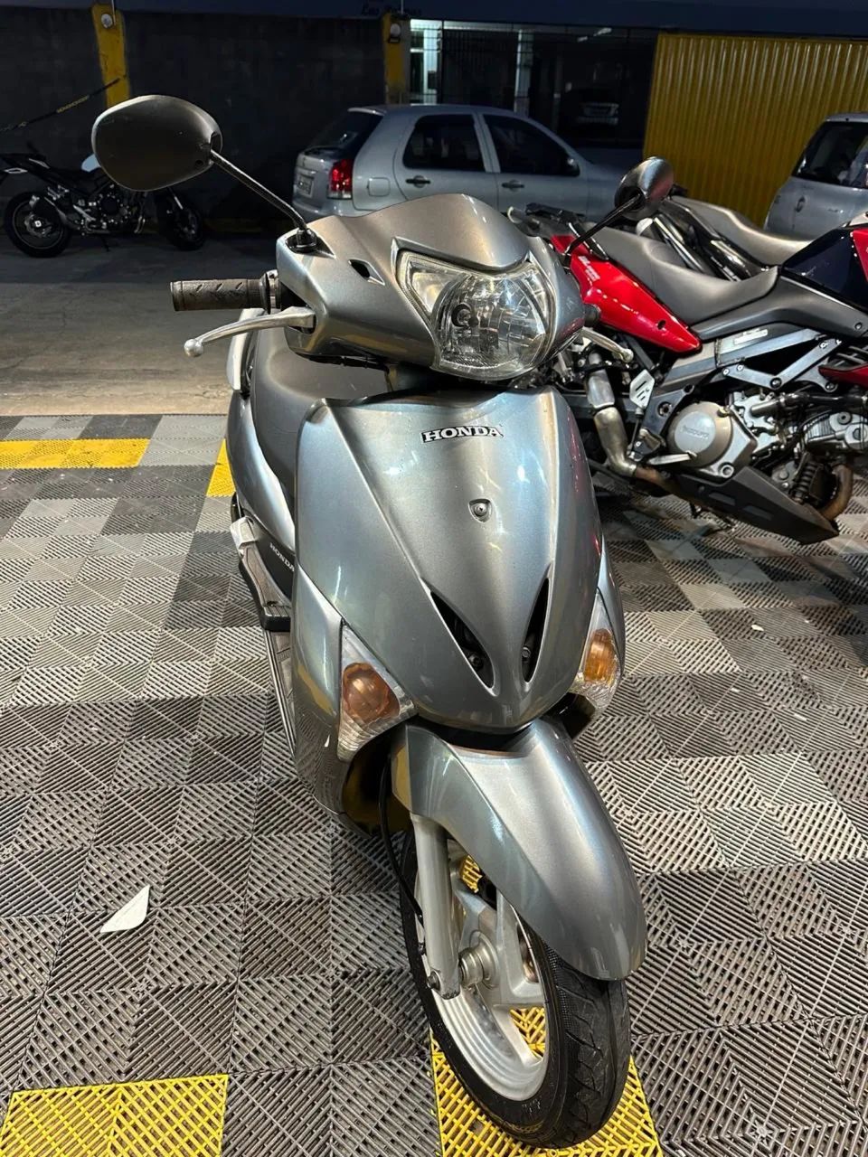 HONDA LEAD 
