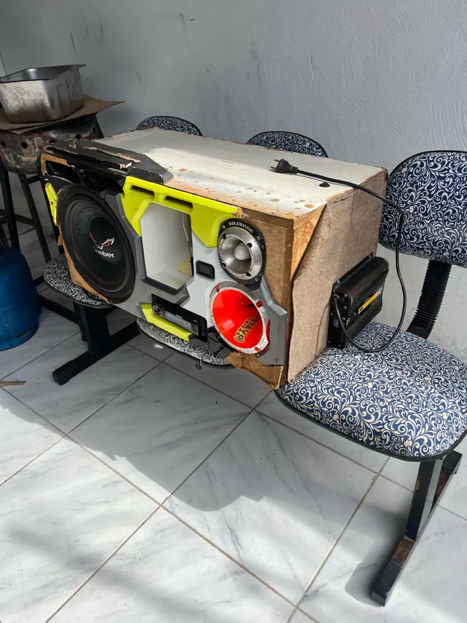Caixa Bob cara preta 