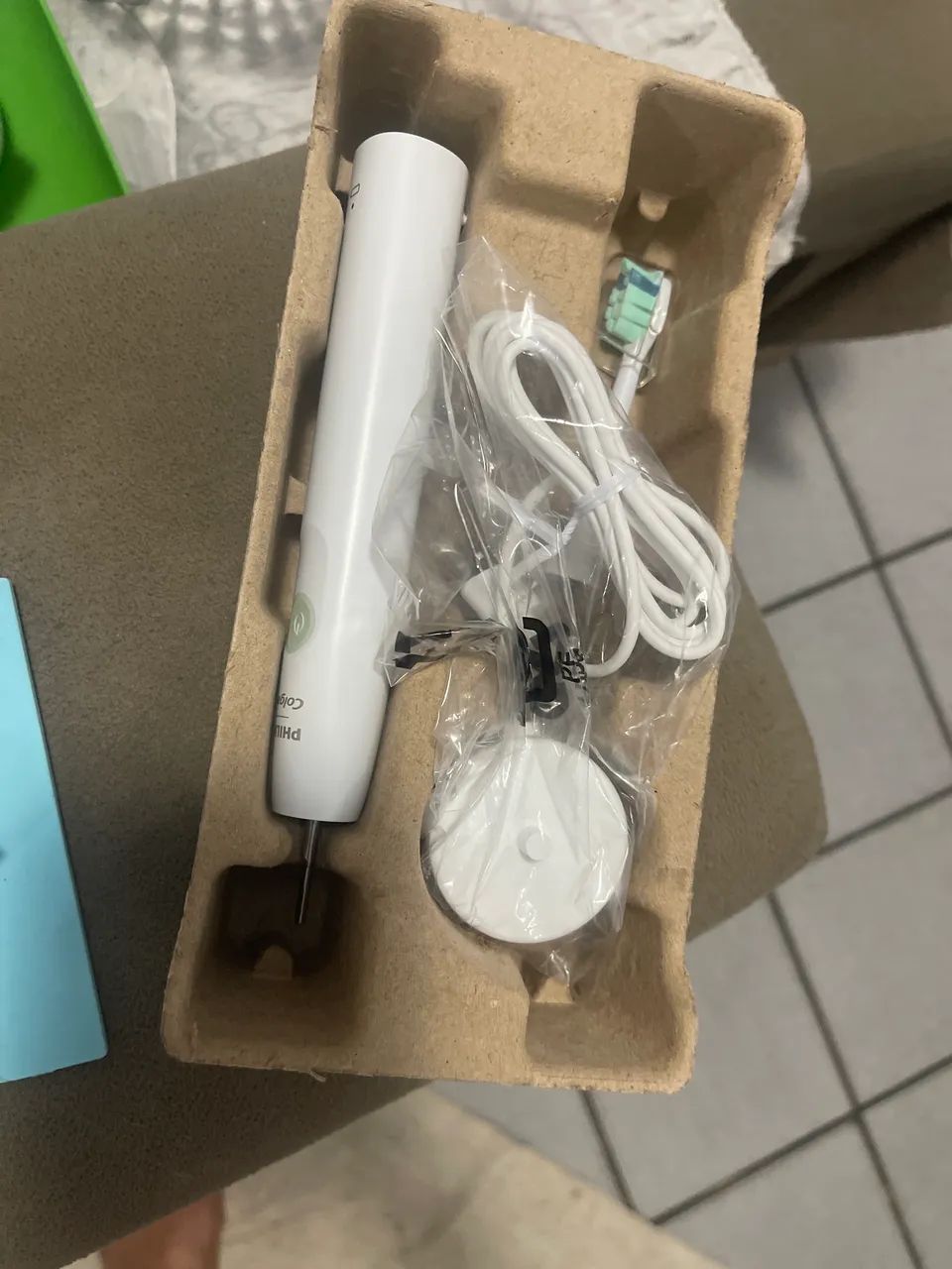 A escova elétrica Philips Colgate SonicPro 10 - Foto 2