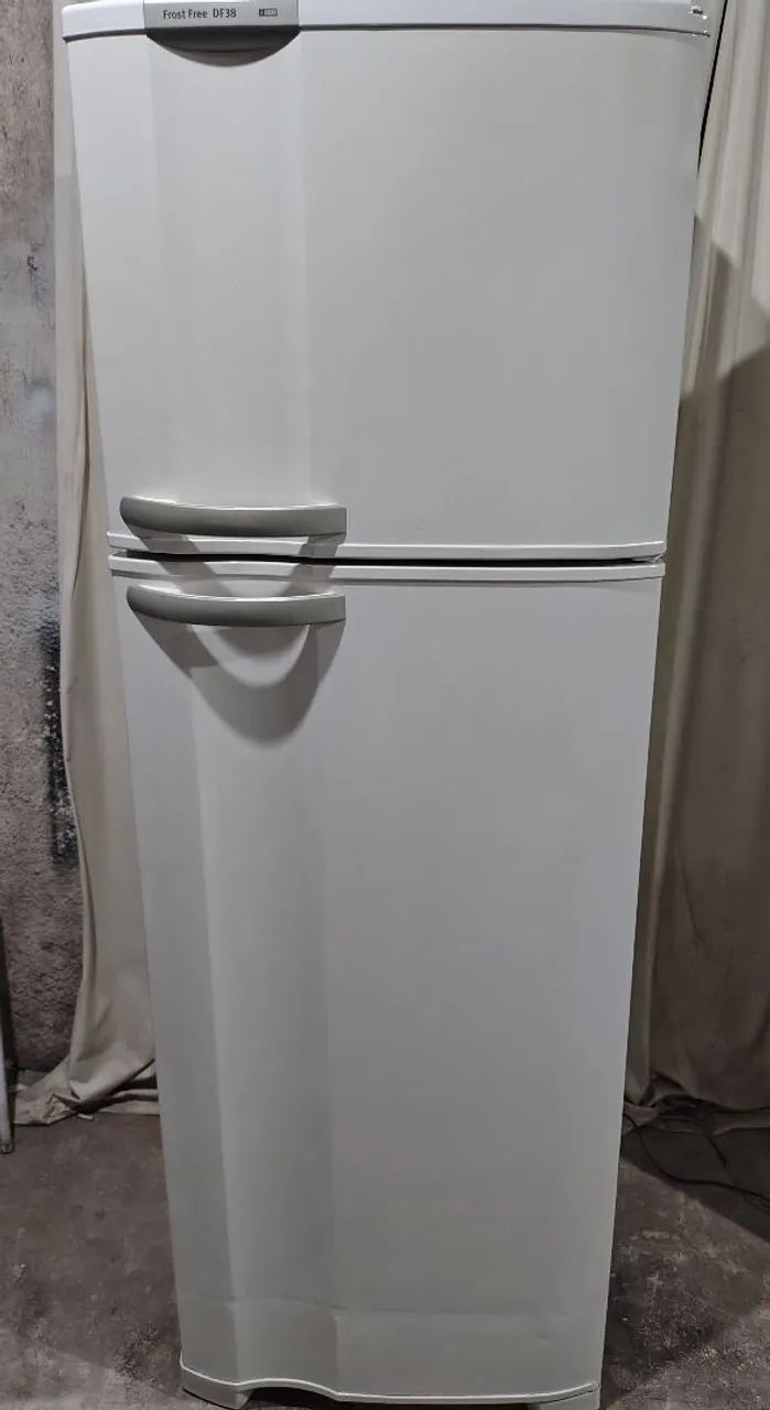 Geladeira Frost Free Electrolux 