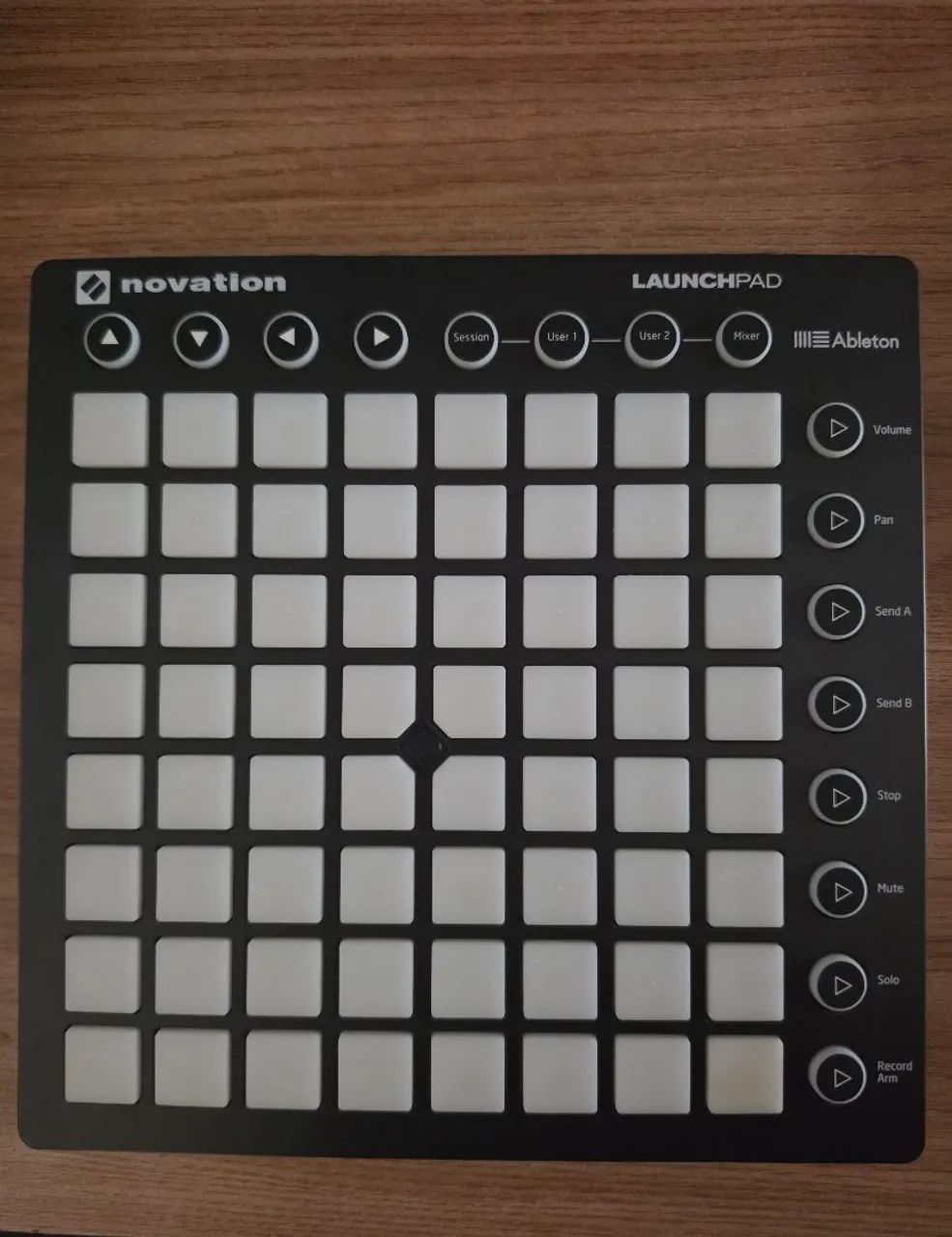 Controlador Usb Launchpad Mk2 Novation 