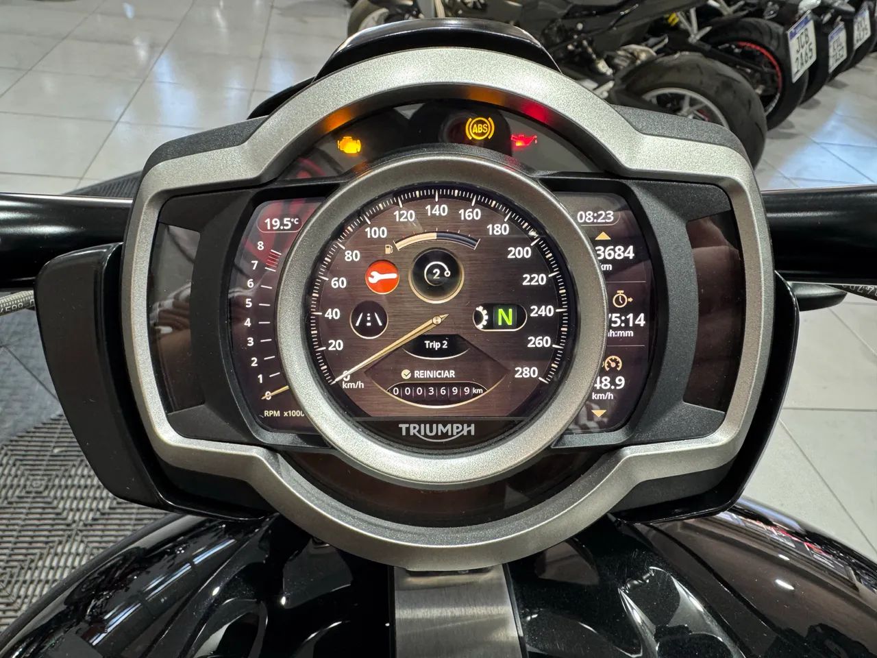 3UR-72523-3D0トーハッ　チルトメーター Triumph III Storm Edition R 2500cc 2025 - 1497643366 | OLX