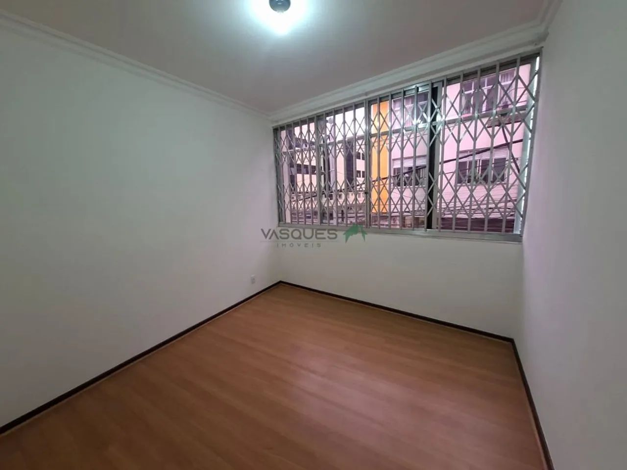 Apartamento no centro da cidade com 2 quartos para locação - Foto 5