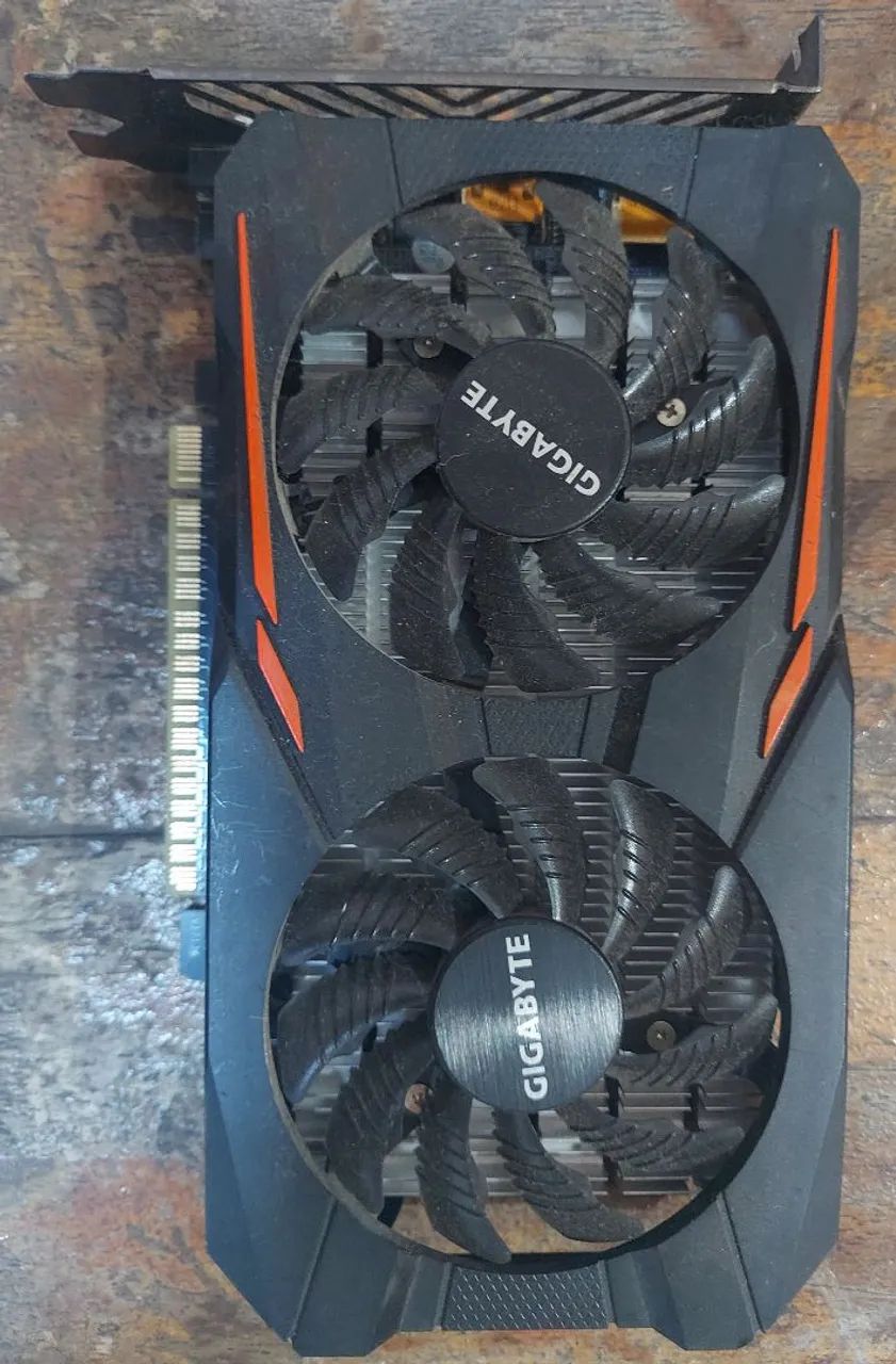 Placa de vídeo GTX 1050 Ti 4gb Gigabyte - Com defeito