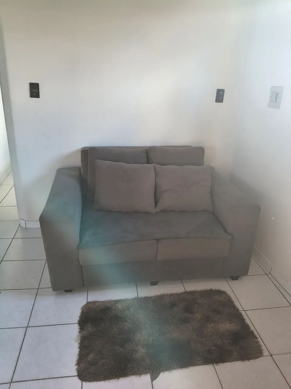 Vende-se sofar usado 