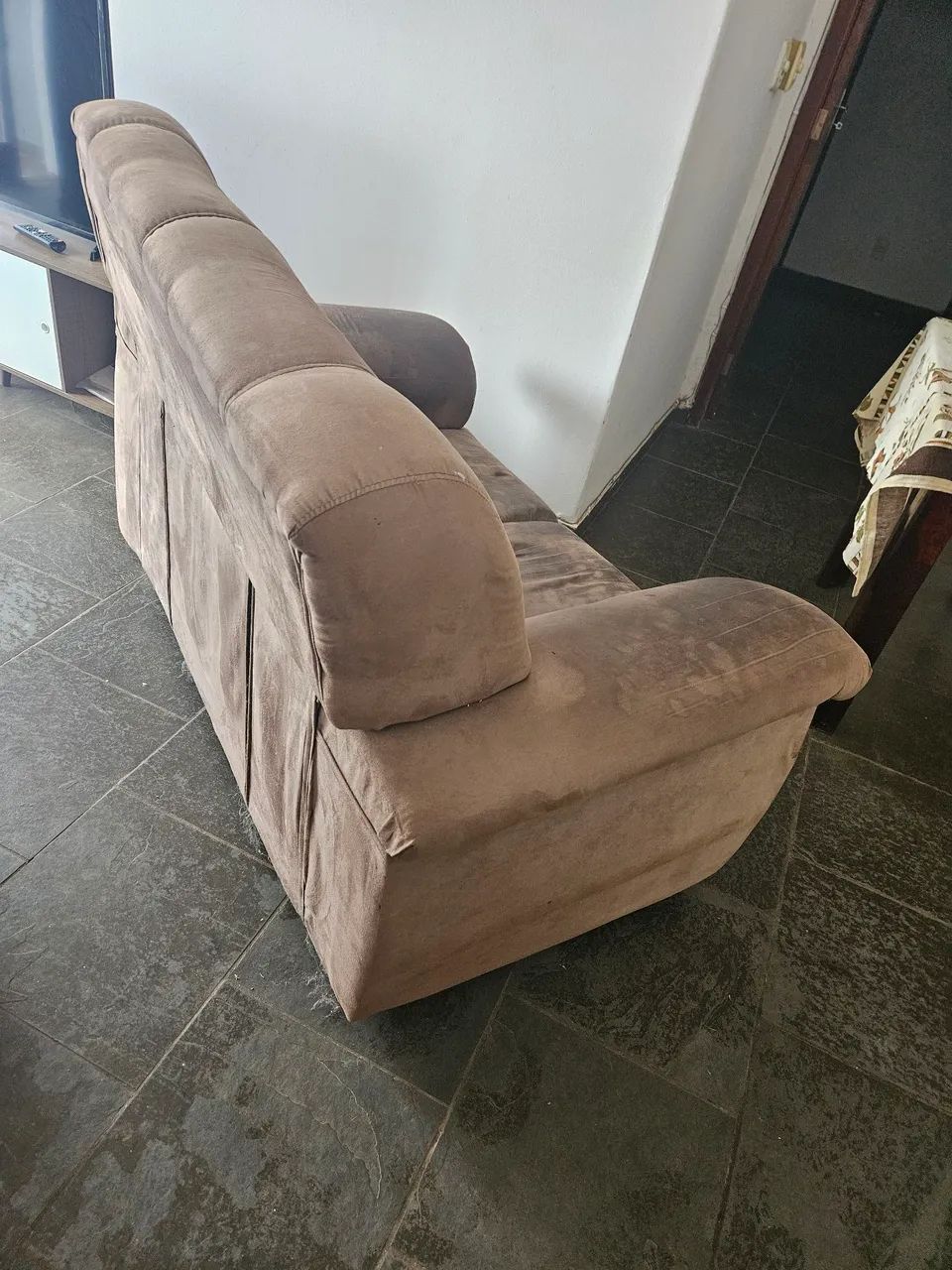 Sofá 2 lugares com Pé danificado - Foto 2