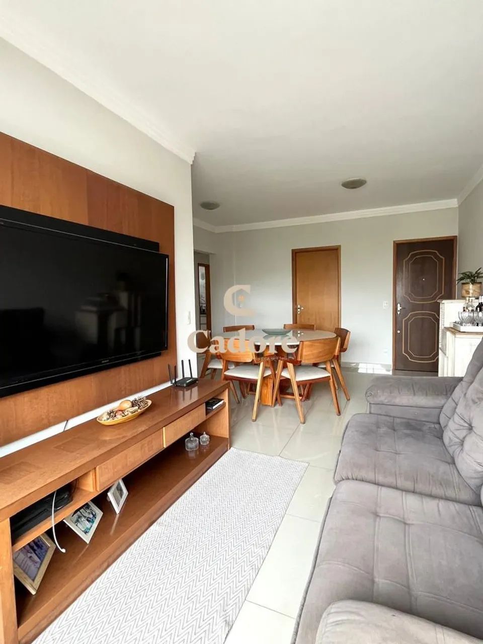 Apartamento à venda no Saraiva com 3/4 sendo 01 suíte com sacada e elevador