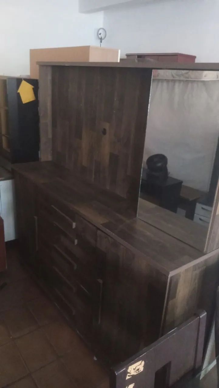 Rack Grande com Espelho - Espaçoso e Bonito material bom pequenos detalhes  - Foto 3